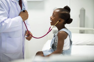 Onun hasta eğlenceli dostu çocuk doktoru