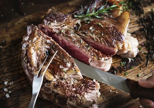 Tomahawk Steak Sur Une Planche Bois Photographie Alimentaire Idée Recette — Photo