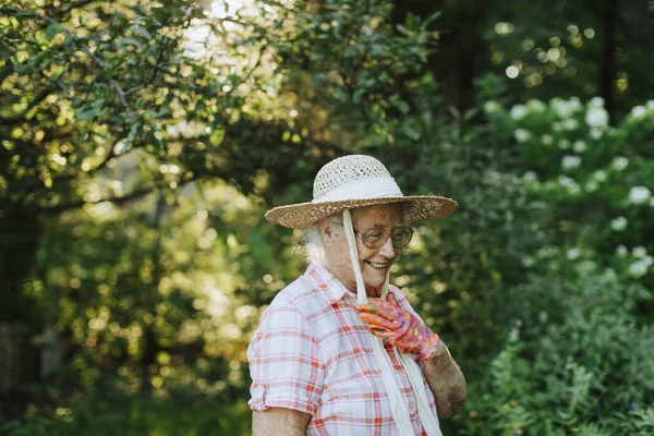 Happy Senior Woman Her Garden — Stock Photo, Image