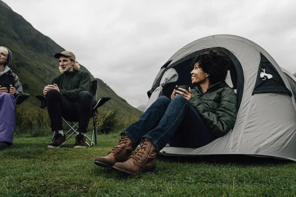 Gruppe Von Campern Schottischen Hochland — Stockfoto