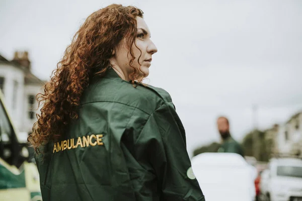 Retrato Paramédico Femenino Uniforme — Foto de Stock