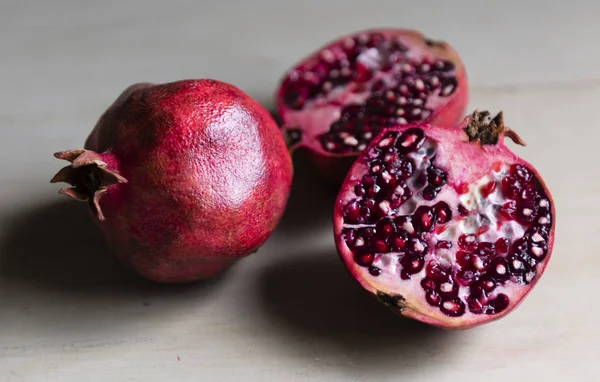 Fresh Pomegranate Table — Stock Photo, Image