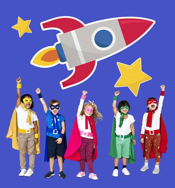 Superhéroes Jóvenes Con Icono Cohete — Foto de Stock