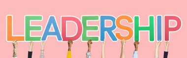 Word liderlik oluşturan renkli mektupları holding eller