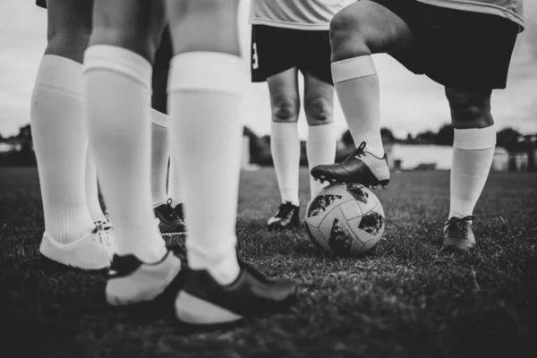 フィールド上の女子サッカー選手 — ストック写真