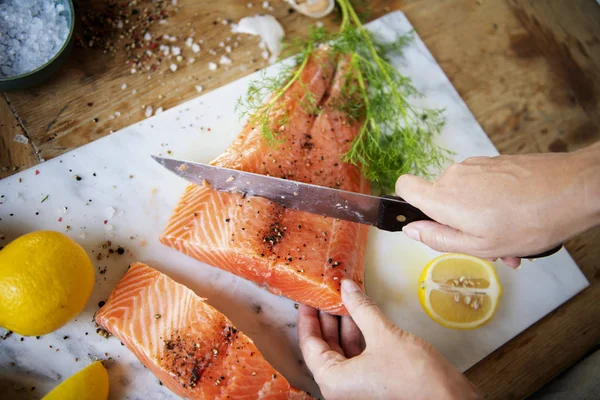 Salmão Fresco Com Dill Fotografia Alimentos Ideia Receita — Fotografia de Stock