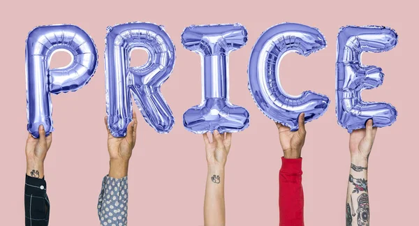 Mãos Segurando Palavra Preço Letras Balão — Fotografia de Stock