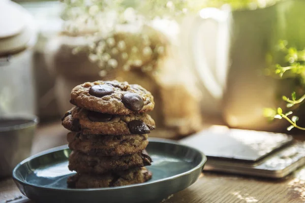 自家製のチョコレート チップ クッキーの食品写真レシピのアイデア — ストック写真