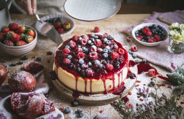 Taze berry cheescake gıda fotoğraf tarifi fikir