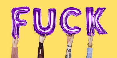 Holding eller balon harfler Word'de canı cehenneme.