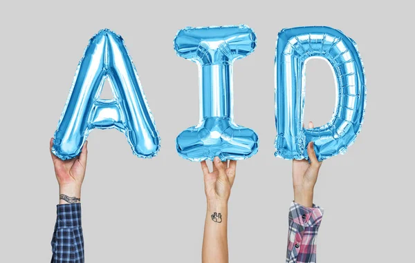 Hände Halten Hilfswort Luftballonbuchstaben — Stockfoto