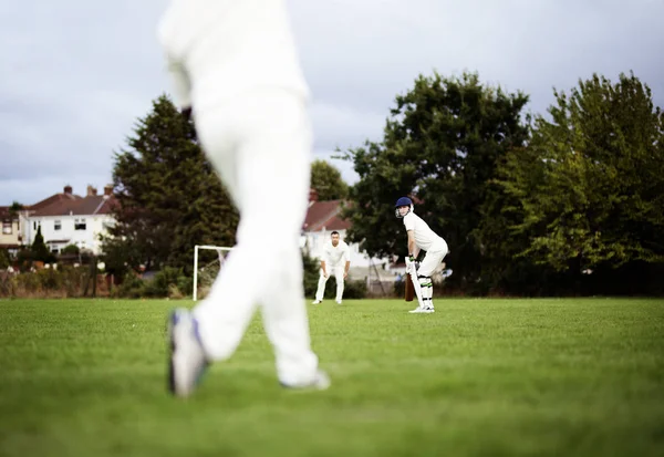Cricketspieler Spielbereiter Position — Stockfoto