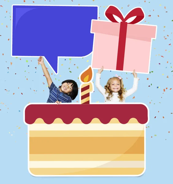 Crianças Felizes Comemorando Uma Festa Aniversário Com Bolo — Fotografia de Stock