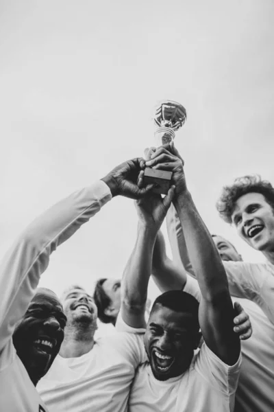 Fußballmannschaft Feiert Ihren Sieg — Stockfoto