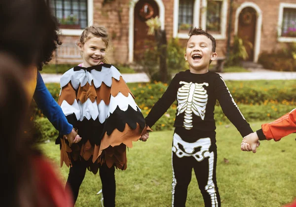 Crianças Pequenas Uma Festa Halloween — Fotografia de Stock