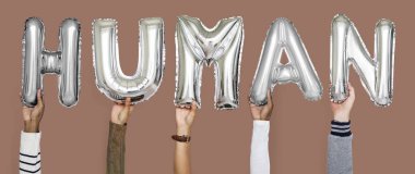 Balonlar kelime gösteren eller