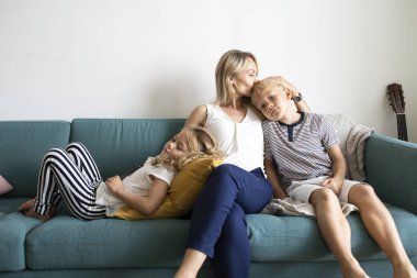 Tek anne alma bakım arasında ona Kids