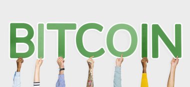 Kelime bitcoin oluşturan yeşil mektupları holding eller