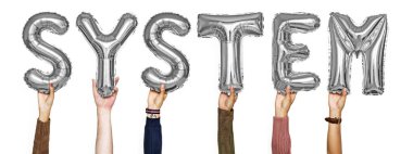 Metin sistemi oluşturan gri gümüş alfabe helyum balonları