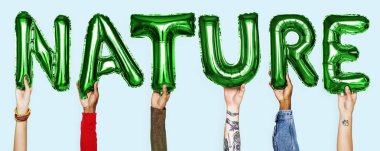 Balonlar kelime gösteren eller