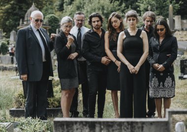 Ailesinin son onların Vedalar mezarlıkta