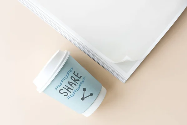 Compartir Escrito Una Taza Papel — Foto de Stock