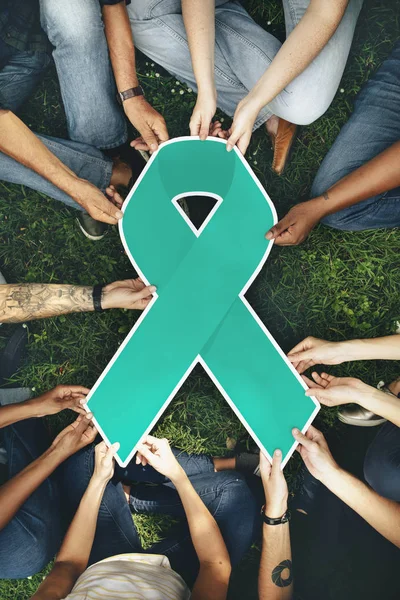 Group People Holding Green Colored Ribbon — Stock Photo, Image