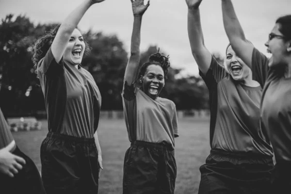 Enérgicas Jugadoras Rugby Celebrando Juntas — Foto de Stock