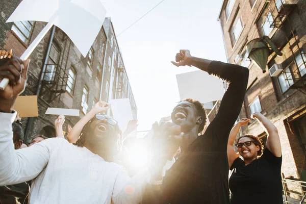 Manifestants Extatiques Lors Une Manifestation — Photo