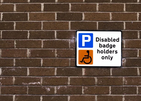 Les Porte Badges Handicapés Signent Que Sur Mur Briques — Photo