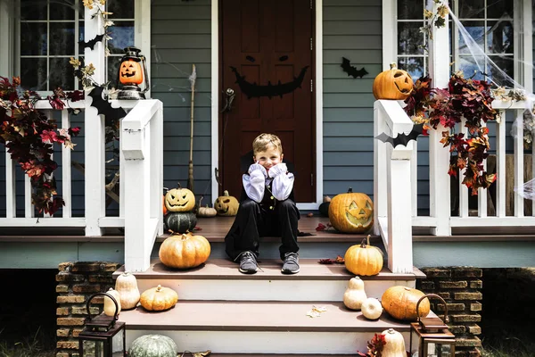 Smutný Kluk Halloween Kostýmu — Stock fotografie