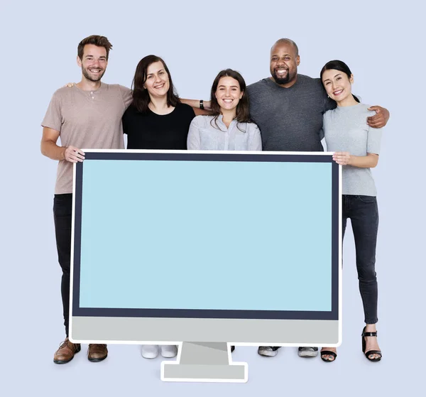 Boş Bilgisayar Ekran Mockup Farklı Insanlarla — Stok fotoğraf