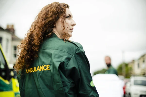 Porträt Einer Sanitäterin Uniform — Stockfoto