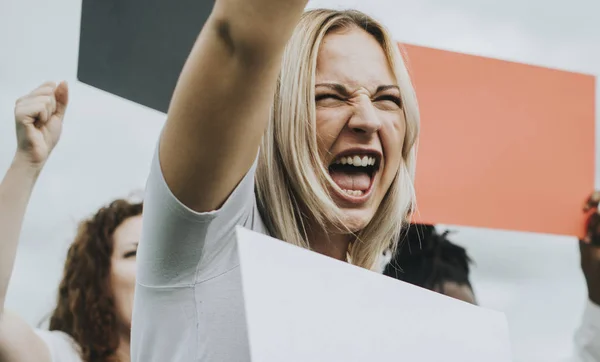 Protestující Skupina Zlobí Aktivistů Samice — Stock fotografie