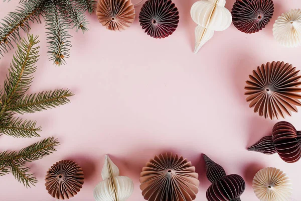 Paper Ball Garlands Pine Branches Pink Background — Stock Photo, Image