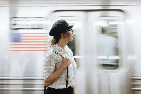 Thoughtful Woman Waiting Train Subway Platform — Stock Photo, Image