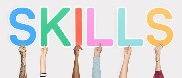 Руки, владеющие навыками слова
