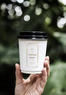 Kahve fincanı tasarım alanı sigorta primi mockup