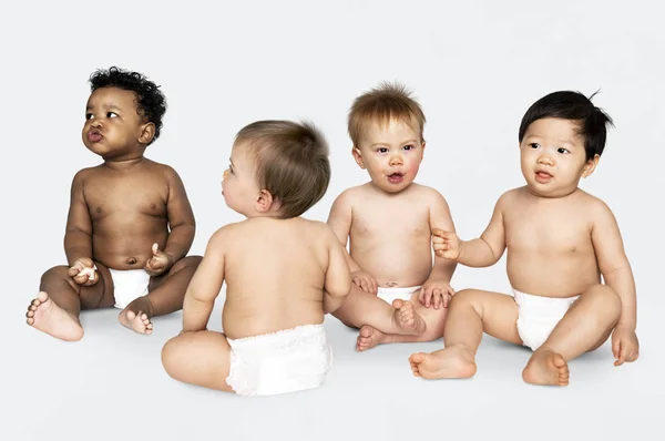 Estúdio Tiro Bebês Usando Fraldas — Fotografia de Stock