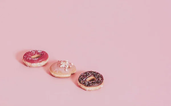 Sabroso Donut Glaseado Con Chispas — Foto de Stock