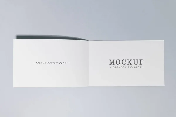 Mockup Cartão Brochura Dobrável — Fotografia de Stock