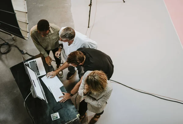 Nos Bastidores Com Uma Equipa Tiro — Fotografia de Stock