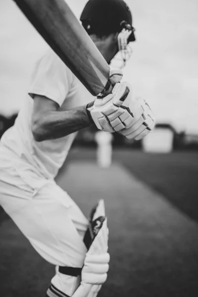 Cricketer Sul Campo Azione — Foto Stock