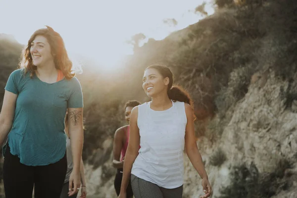 Friends Hiking Hills Los Angeles — Stock Photo, Image
