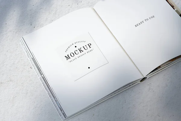 Mockup Revista Com Espaço Branco — Fotografia de Stock