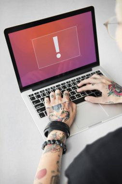 Ünlem Alarmı Uyarı Uyarı Uyarı İşareti İmzası