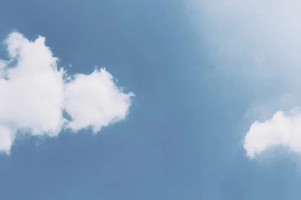 Cielo Blu Brillante Una Giornata Sole — Foto Stock