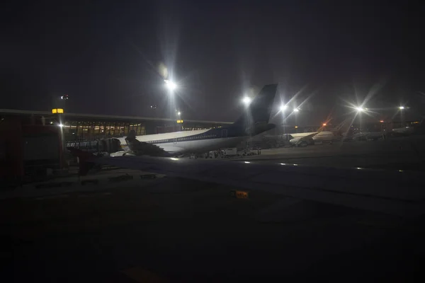 Estacionamiento Aviones Delantal Del Aeropuerto Nueva Delhi — Foto de Stock