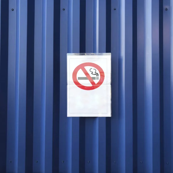 Não Fumar Sinal Uma Parede Azul — Fotografia de Stock