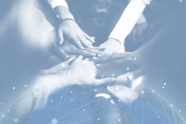 iş adamları ellerine yığınlama